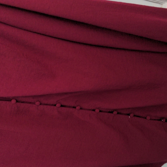 Nine West Size L Maroon Button Down Top - Picture 4 of 5
